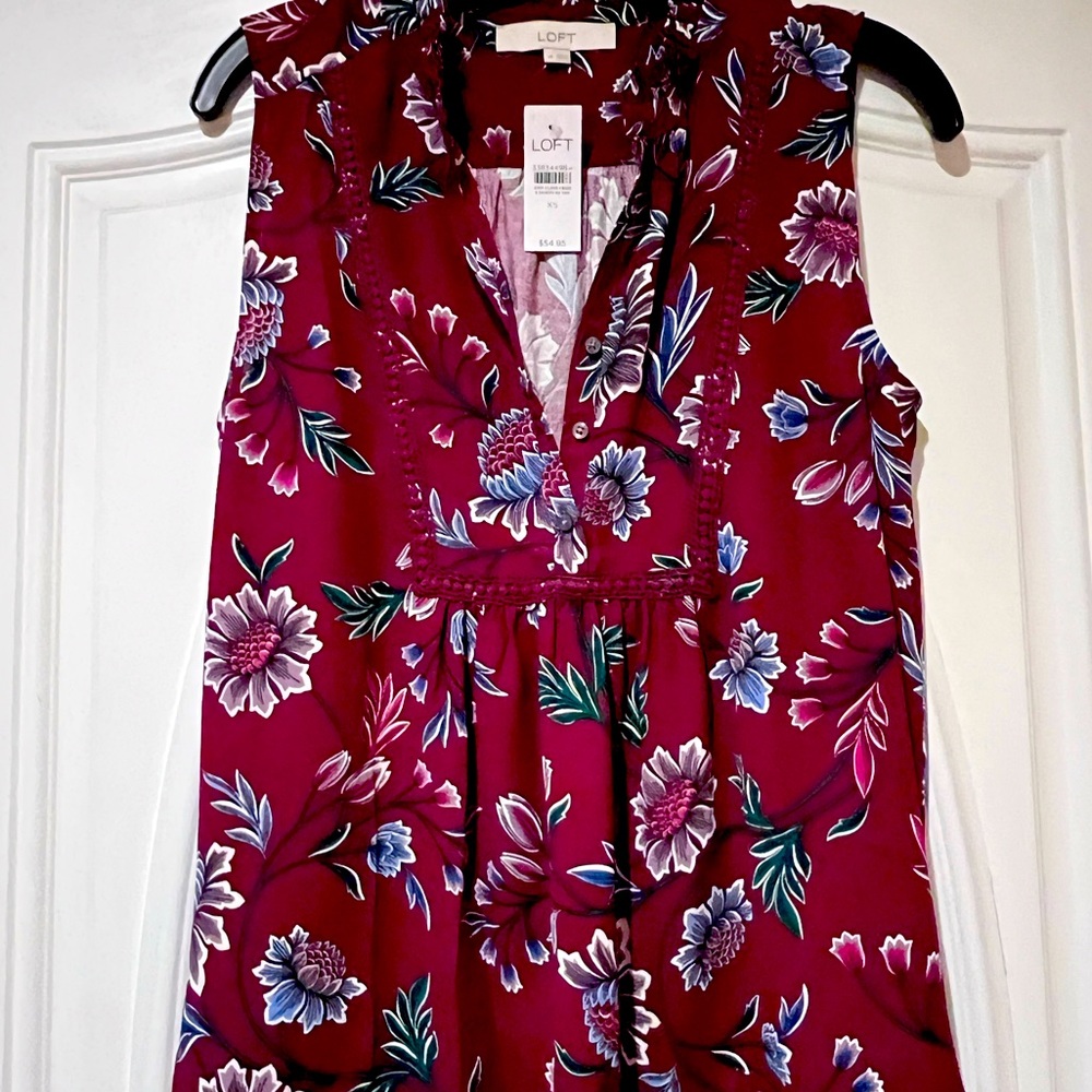 Purple with flower sleeveless shirt